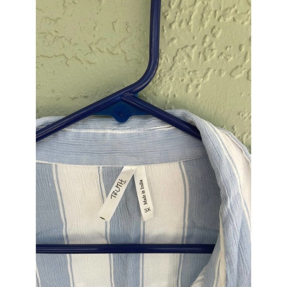 Truth‎ NYC blue & white front knot blouse size 3X - Picture 3 of 7